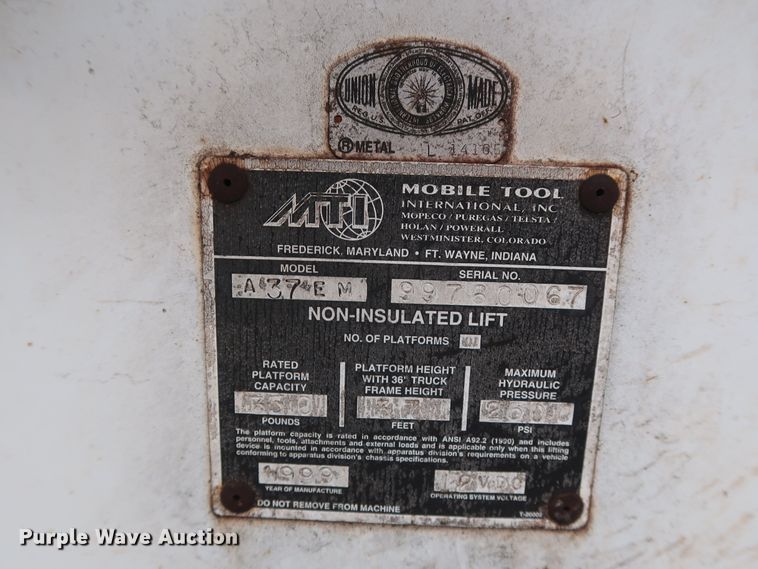 image for item GD9990 1999 Ford F450 Super Duty XL bucket truck