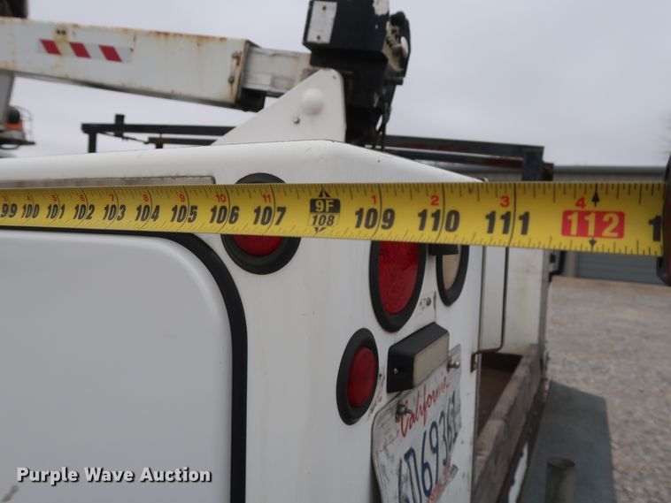 image for item GD9990 1999 Ford F450 Super Duty XL bucket truck