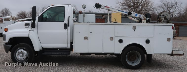 image for item GD9992 2008 Chevrolet C4500 utility truck
