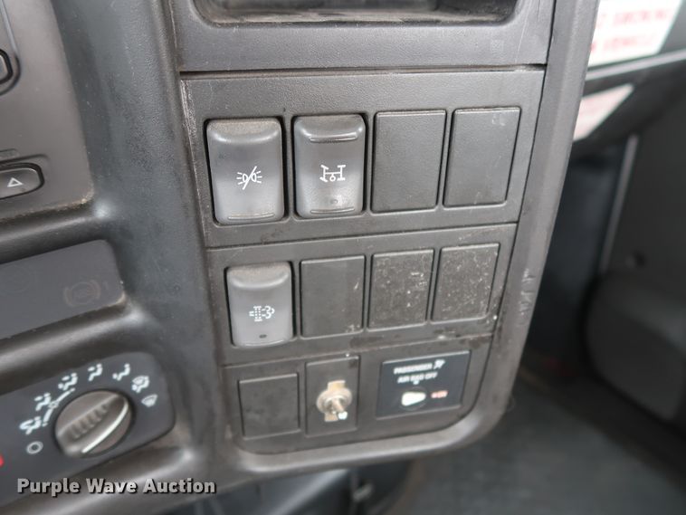 image for item GD9992 2008 Chevrolet C4500 utility truck