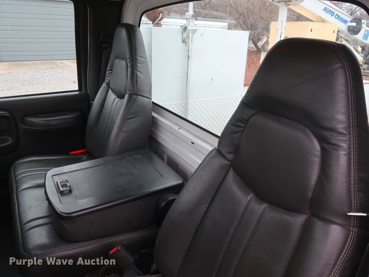 image for item GD9992 2008 Chevrolet C4500 utility truck