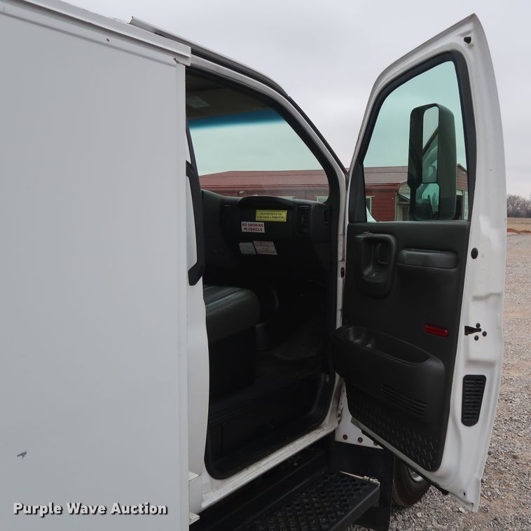 image for item GD9992 2008 Chevrolet C4500 utility truck