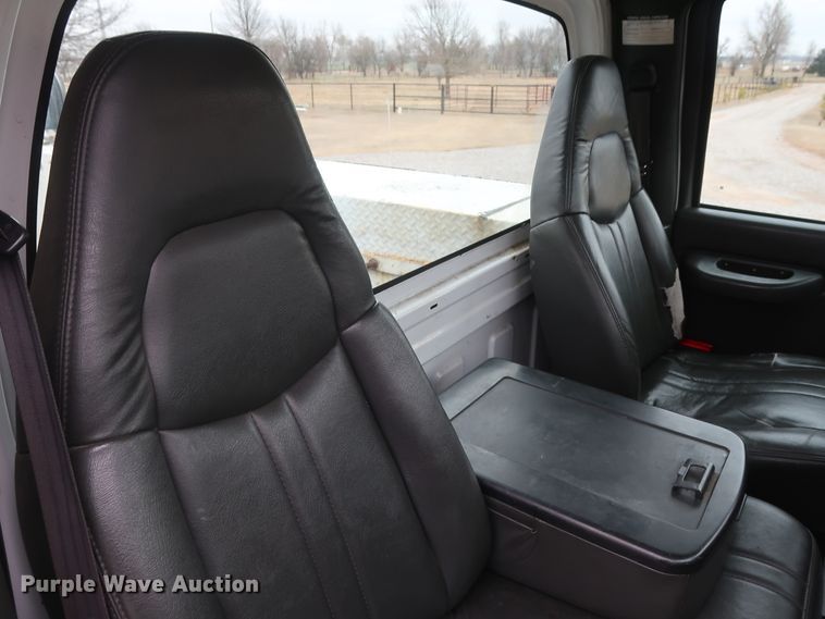 image for item GD9992 2008 Chevrolet C4500 utility truck