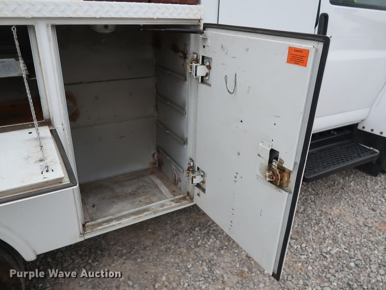 image for item GD9992 2008 Chevrolet C4500 utility truck