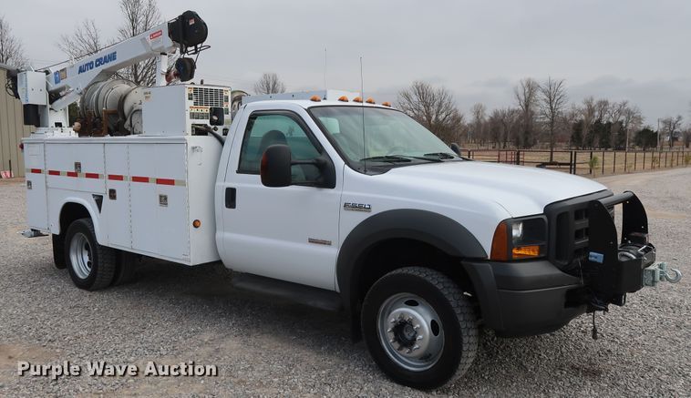 image for item GD9993 2005 Ford F550 Super Duty XL service truck