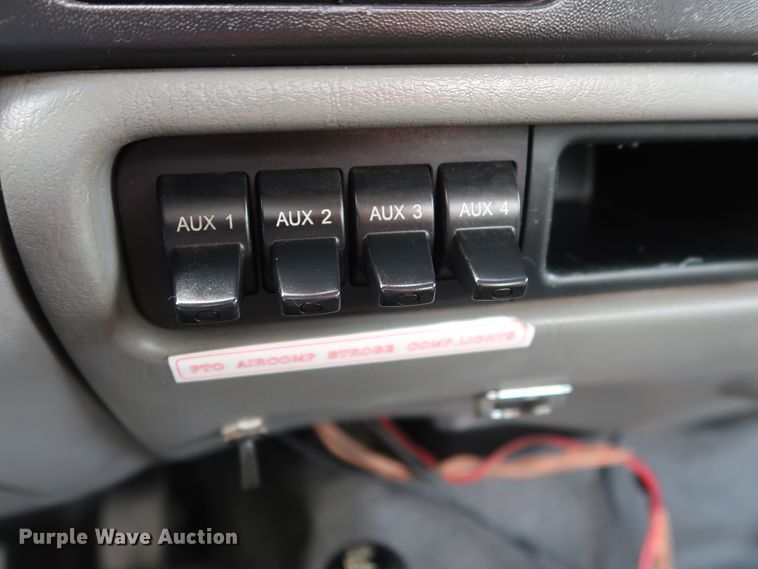 image for item GD9993 2005 Ford F550 Super Duty XL service truck