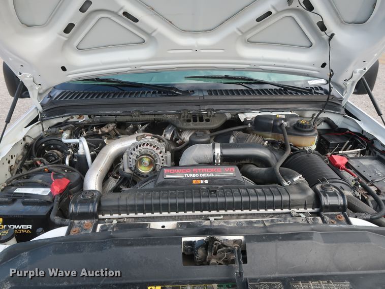 image for item GD9993 2005 Ford F550 Super Duty XL service truck