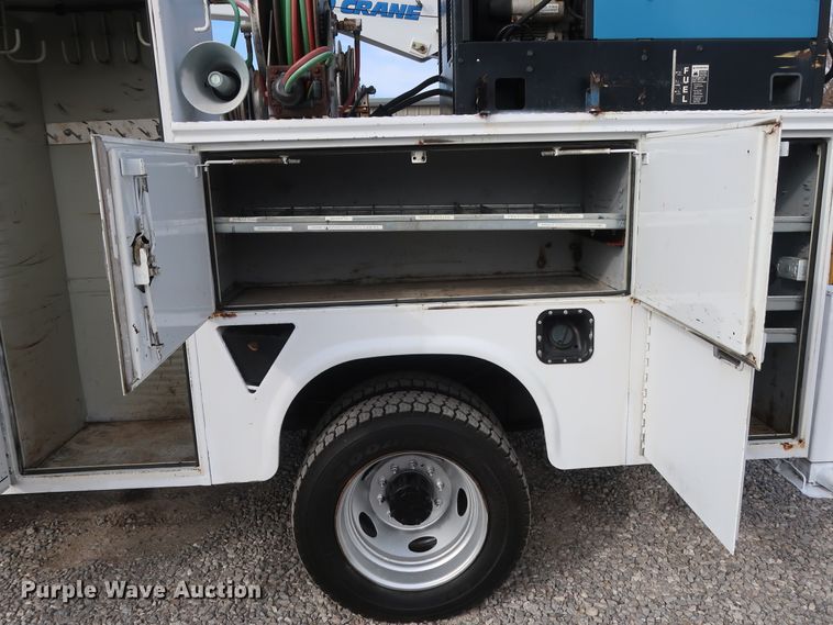 image for item GD9993 2005 Ford F550 Super Duty XL service truck