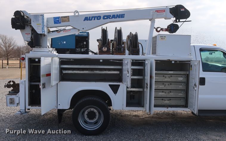 image for item GD9993 2005 Ford F550 Super Duty XL service truck