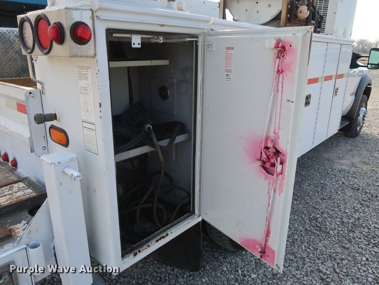 image for item GD9993 2005 Ford F550 Super Duty XL service truck