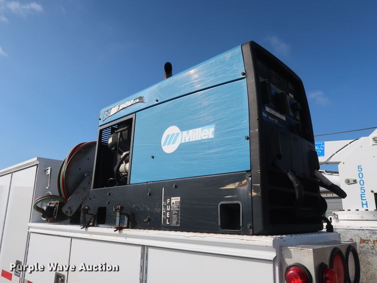 image for item GD9993 2005 Ford F550 Super Duty XL service truck