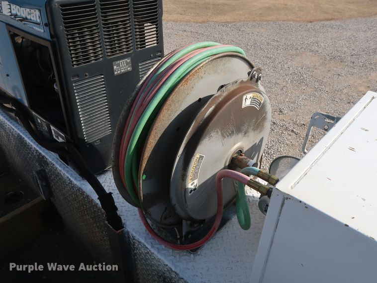 image for item GD9993 2005 Ford F550 Super Duty XL service truck