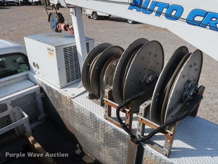 image for item GD9993 2005 Ford F550 Super Duty XL service truck