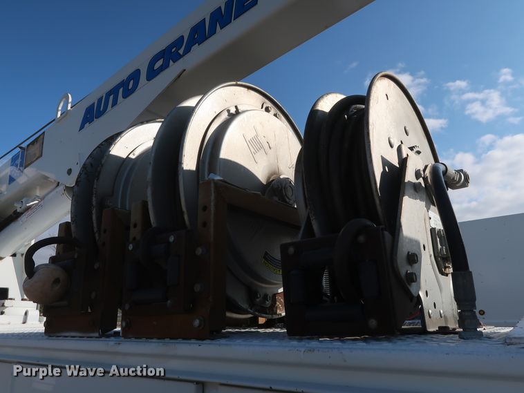 image for item GD9993 2005 Ford F550 Super Duty XL service truck