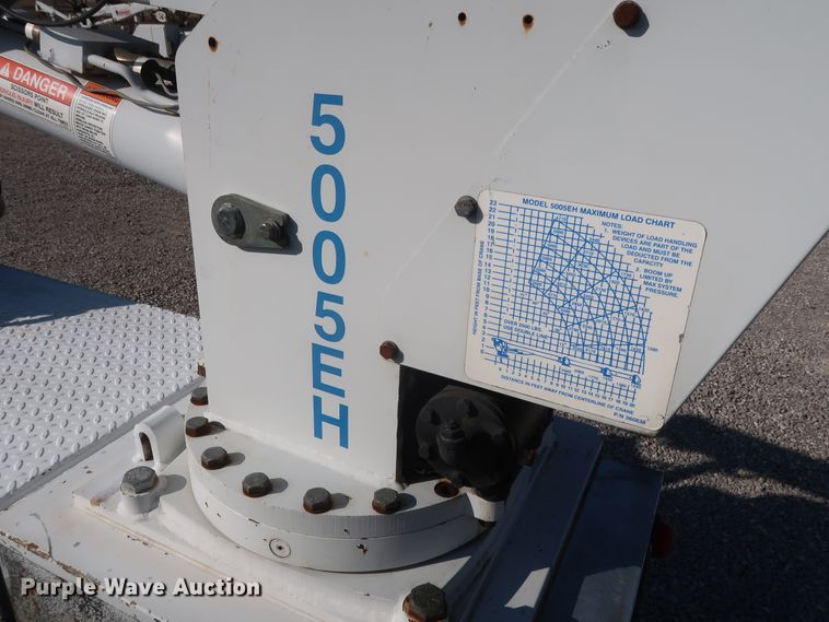 image for item GD9993 2005 Ford F550 Super Duty XL service truck