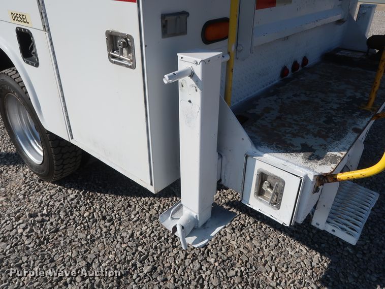 image for item GD9993 2005 Ford F550 Super Duty XL service truck