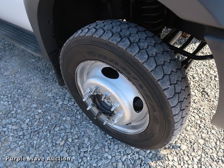 image for item GD9993 2005 Ford F550 Super Duty XL service truck