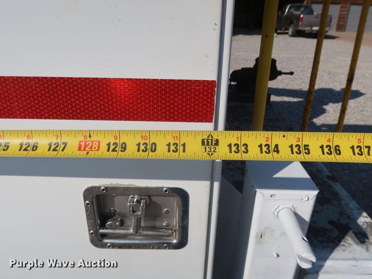 image for item GD9993 2005 Ford F550 Super Duty XL service truck