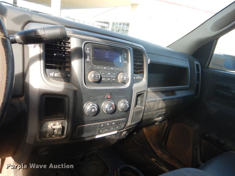 image for item GE9181 2015 Dodge Ram 5500HD bucket truck