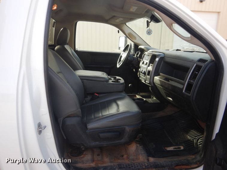 image for item GE9181 2015 Dodge Ram 5500HD bucket truck