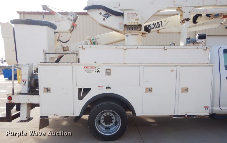 image for item GE9181 2015 Dodge Ram 5500HD bucket truck