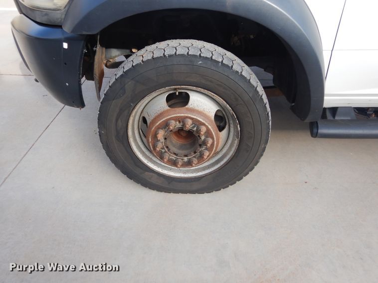 image for item GE9181 2015 Dodge Ram 5500HD bucket truck