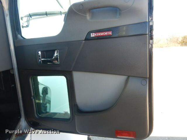 image for item GF9077 2012 Kenworth T270 delivery truck