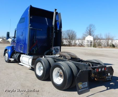 image for item GF9078 2012 Kenworth T660 semi truck