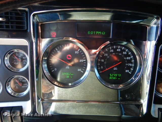 image for item GF9078 2012 Kenworth T660 semi truck