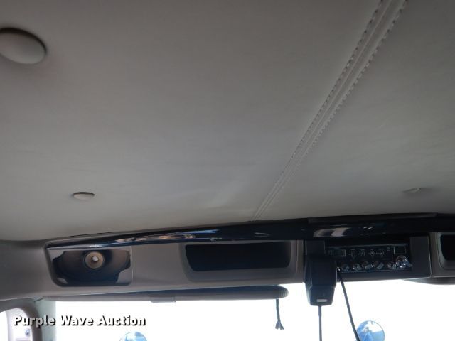 image for item GF9078 2012 Kenworth T660 semi truck