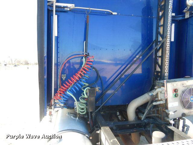 image for item GF9078 2012 Kenworth T660 semi truck