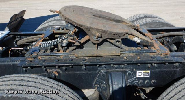 image for item GF9078 2012 Kenworth T660 semi truck