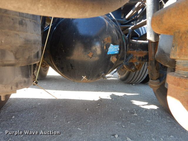 image for item GF9078 2012 Kenworth T660 semi truck