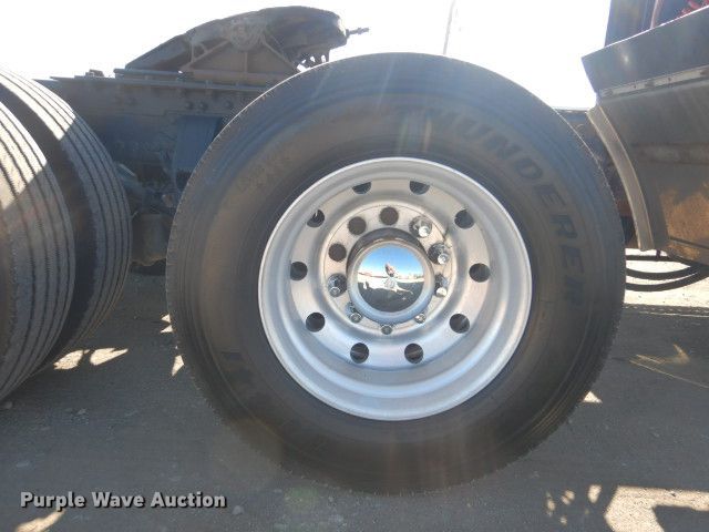 image for item GF9078 2012 Kenworth T660 semi truck