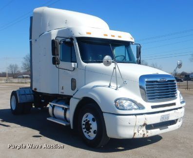image for item GF9091 2006 Freightliner Columbia semi truck