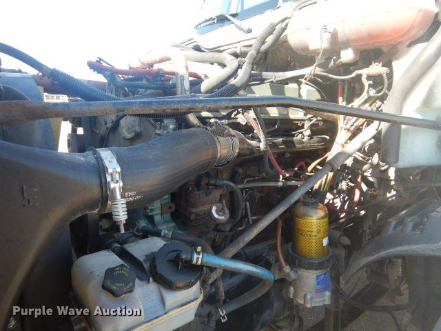 image for item GF9091 2006 Freightliner Columbia semi truck