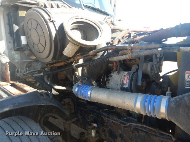 image for item GF9091 2006 Freightliner Columbia semi truck