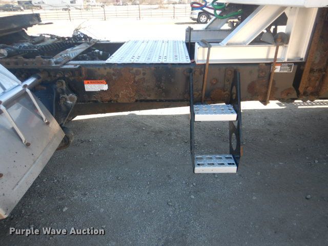 image for item GF9091 2006 Freightliner Columbia semi truck