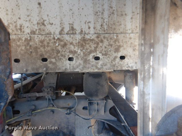 image for item GF9091 2006 Freightliner Columbia semi truck