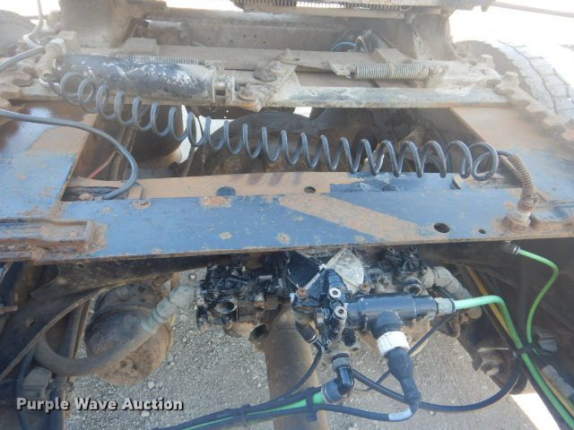 image for item GF9091 2006 Freightliner Columbia semi truck