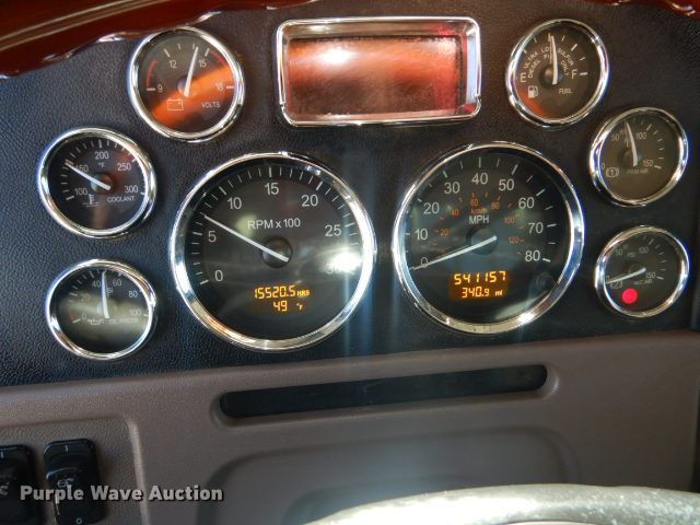 image for item GF9094 2011 Peterbilt 389 semi truck