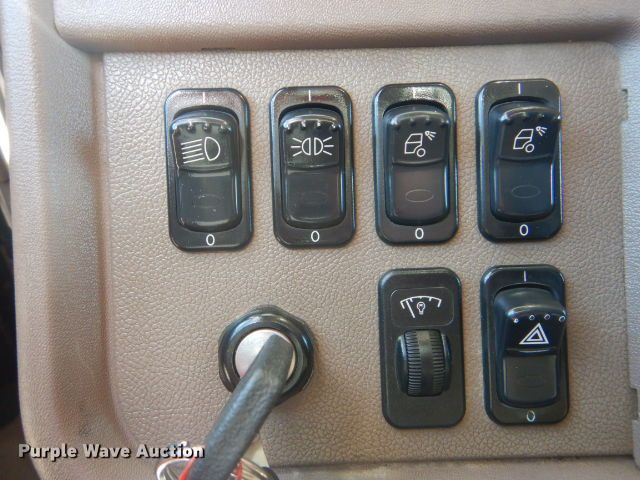 image for item GF9094 2011 Peterbilt 389 semi truck