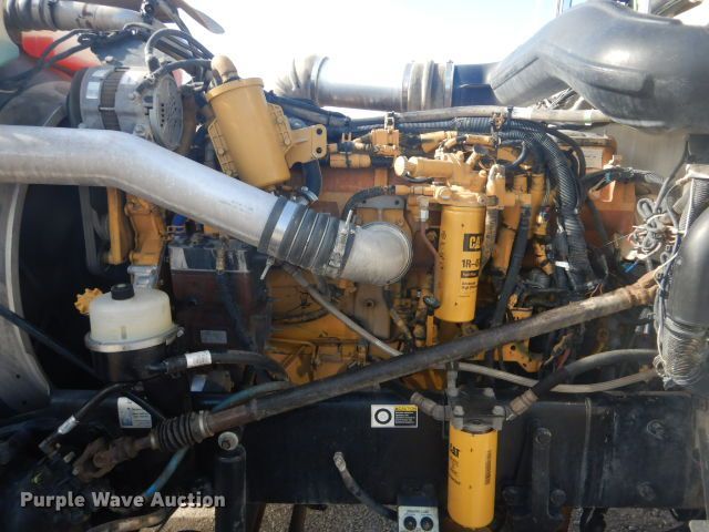 image for item GF9094 2011 Peterbilt 389 semi truck