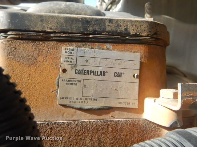 image for item GF9094 2011 Peterbilt 389 semi truck