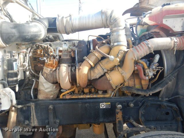 image for item GF9094 2011 Peterbilt 389 semi truck