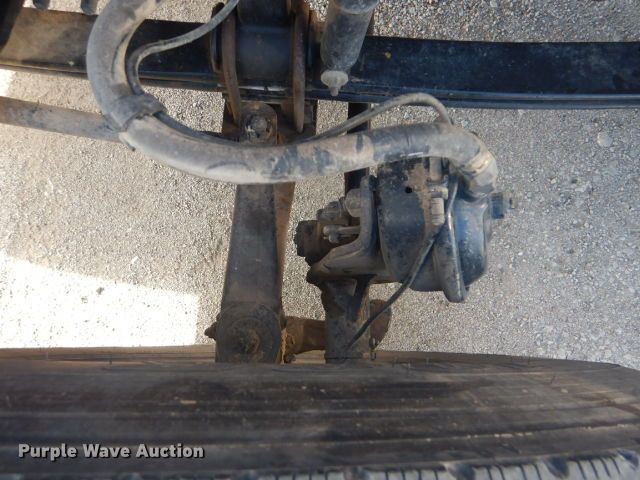 image for item GF9094 2011 Peterbilt 389 semi truck