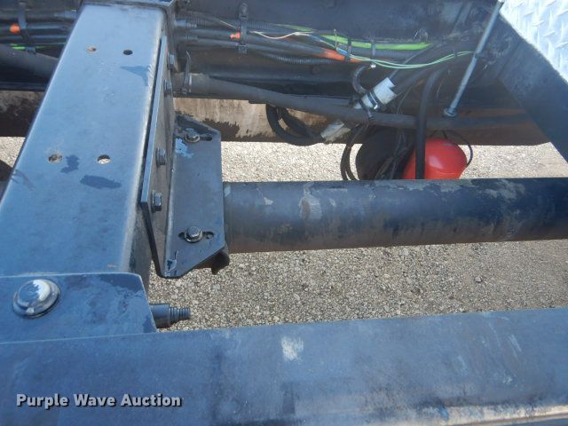 image for item GF9094 2011 Peterbilt 389 semi truck