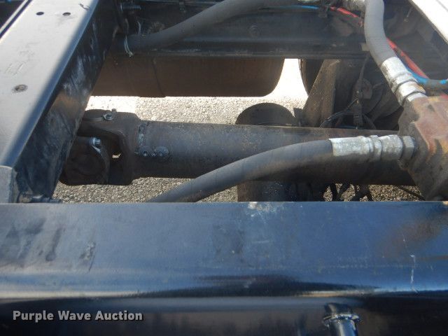 image for item GF9094 2011 Peterbilt 389 semi truck