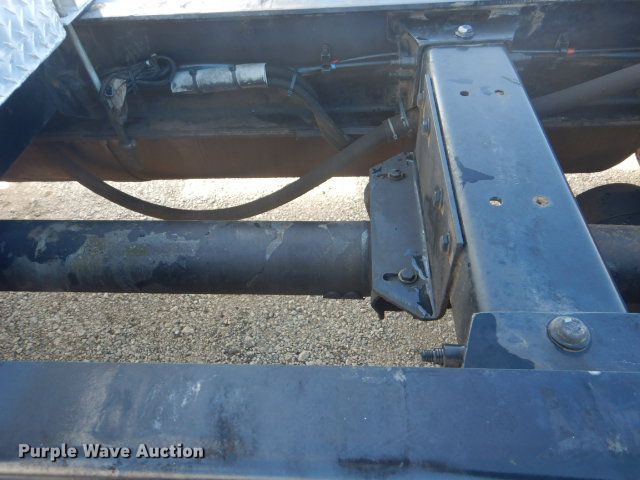 image for item GF9094 2011 Peterbilt 389 semi truck