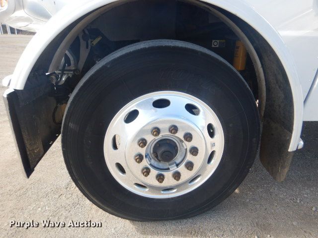 image for item GF9094 2011 Peterbilt 389 semi truck